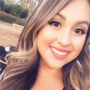 Meet your Posher, Adrianna